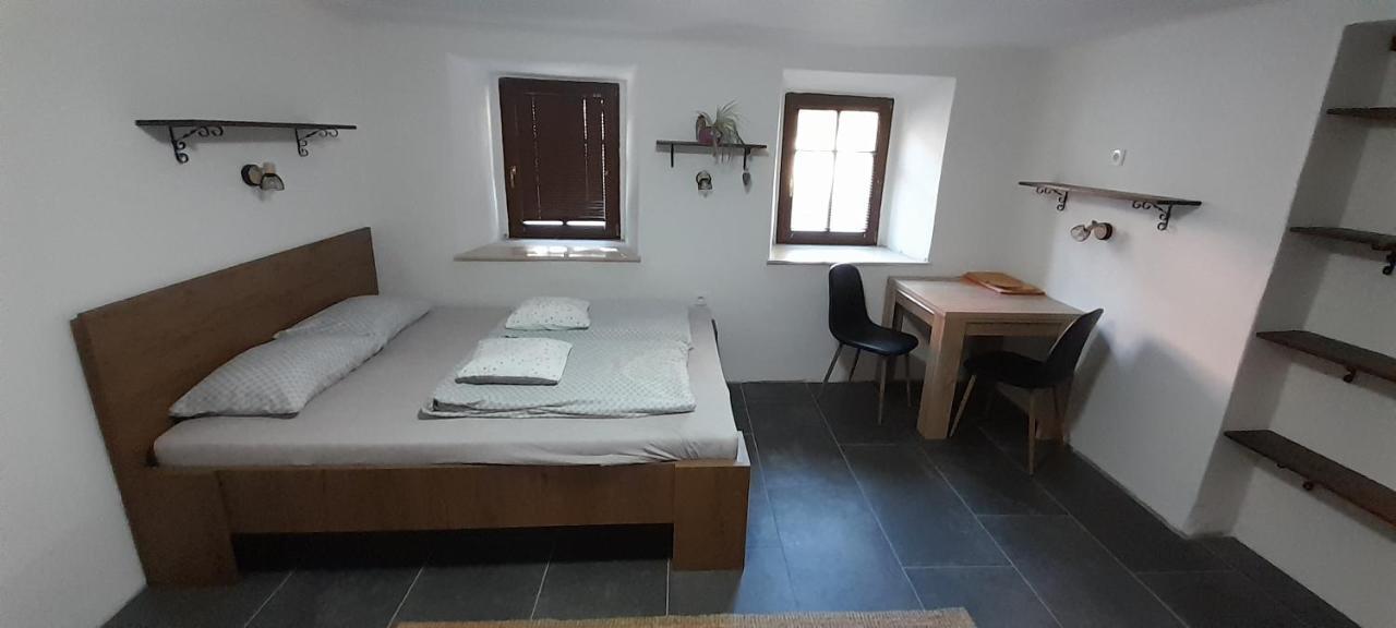 Apartment Slovan Skofja Loka Bagian luar foto