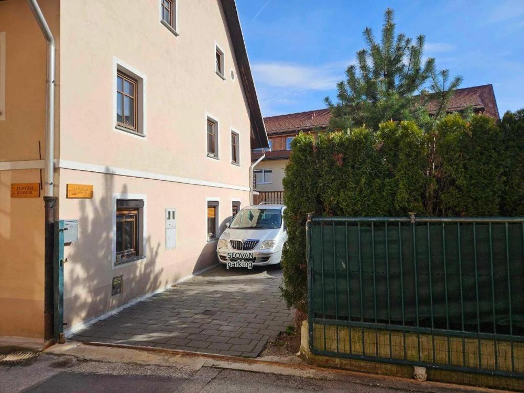 Apartment Slovan Skofja Loka Bagian luar foto